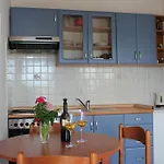 Apartment Apartments By The Sea Lukoran