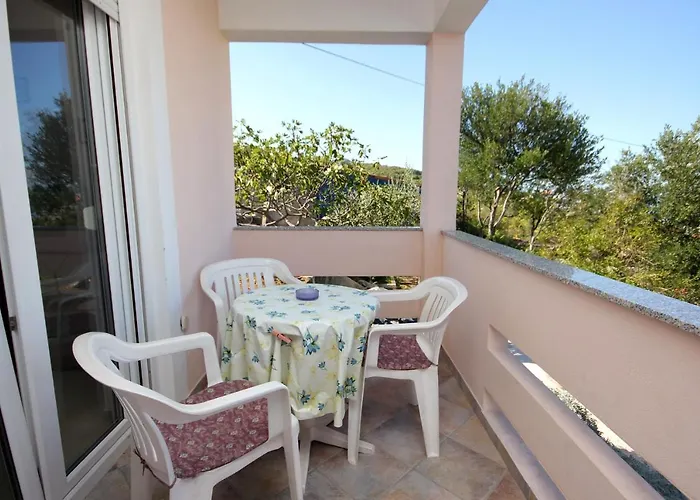 By The Sea Apartamento Lukoran