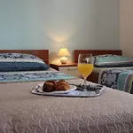 Apartment Apartments By The Sea Lukoran