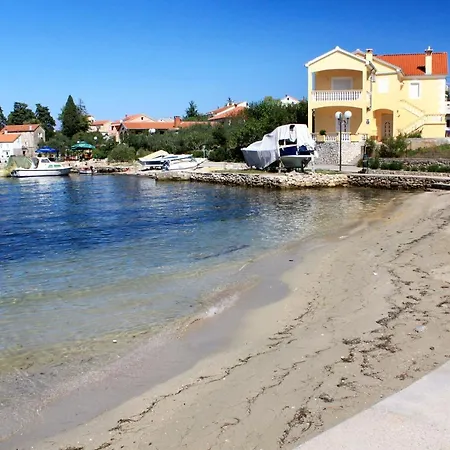 Apartmán By The Sea Lukoran
