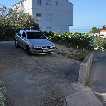 By The Sea * Lukoran